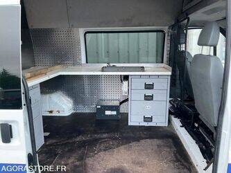 2009-ford-transit-1467711-48155171