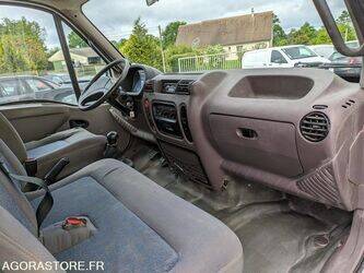 2000-renault-mascott-1467713-48155278