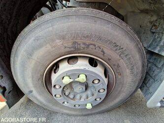 2015-iveco-190s33-48155932