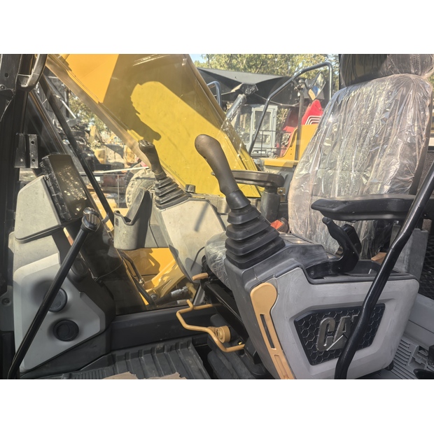 2025 Caterpillar 320GC-48158912