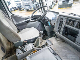 2006-renault-premium-320-1412726-48161249