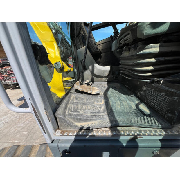2020 واكر نيوسون ET90-48164126