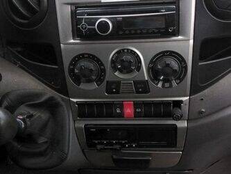 2012-iveco-daily-1468032-48177595
