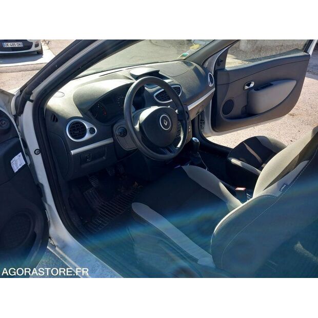 2012 رينو Clio-48177837