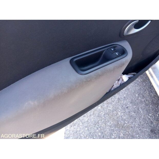 2012 رينو Clio-48177838