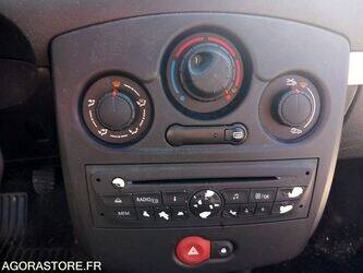 2012-renault-clio-1468040-48177839
