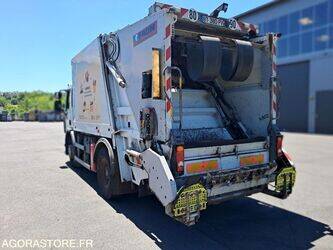2011-renault-premium-1468049-48178090