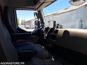 2011-renault-premium-1468049-48178095