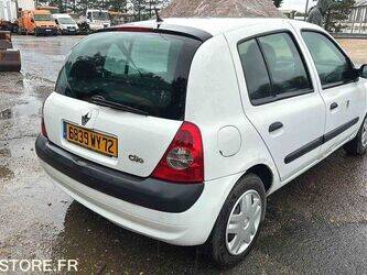 2004-renault-clio-1468053-48178197