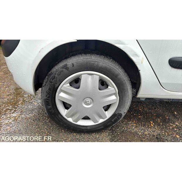 2004 Renault Clio-48178198