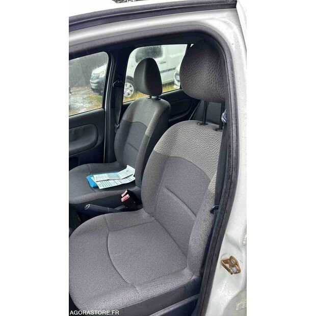 2004 Renault Clio-48178200