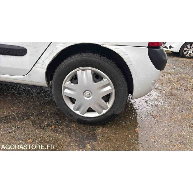 2004 Renault Clio-48178203