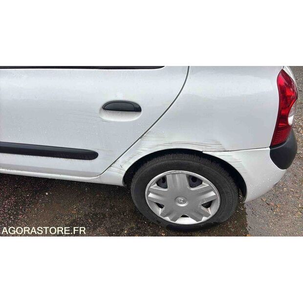 2004 Renault Clio-48178204
