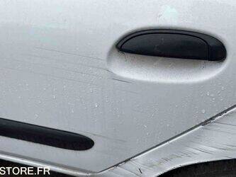 2004-renault-clio-1468053-48178206