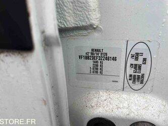 2004-renault-clio-1468053-48178210