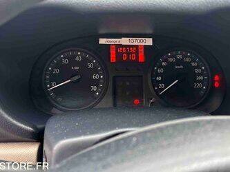 2004-renault-clio-1468053-48178220