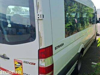 2011-mercedes-benz-sprinter-1468057-48178349