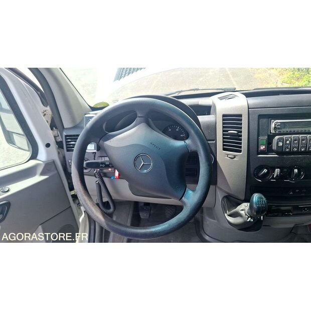 2011 Mercedes-Benz SPRINTER-48178353