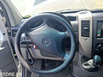 2011-mercedes-benz-sprinter-1468057-48178353