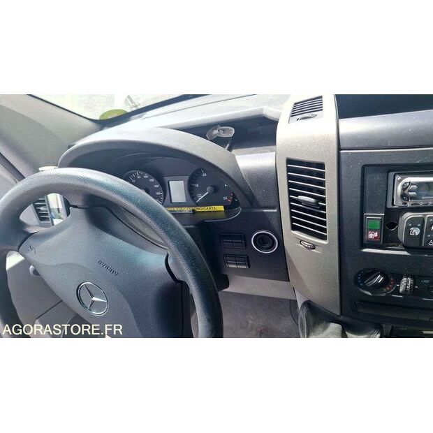 2011 Mercedes-Benz SPRINTER-48178354