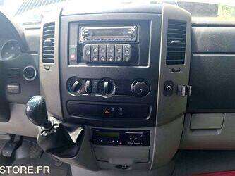 2011-mercedes-benz-sprinter-1468057-48178357