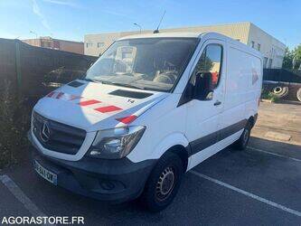 2015-mercedes-benz-sprinter-1468061-48178551