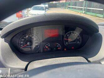 2020-peugeot-boxer-1468062-48178562