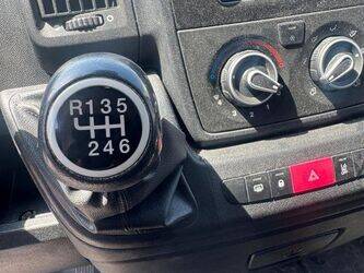 2020-peugeot-boxer-1468062-48178563