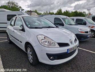 2008-renault-clio-1468063-48178581