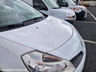 2008-renault-clio-1468063-48178590