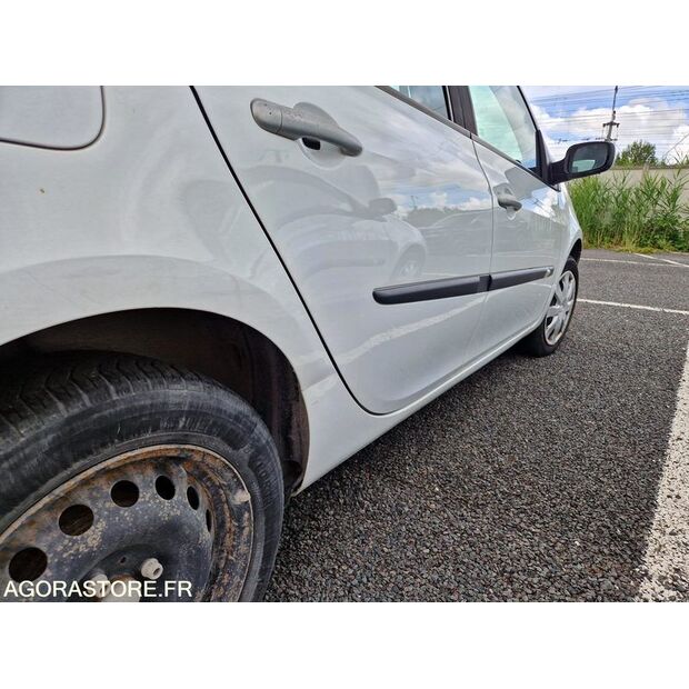 2008 Renault Clio-48178592