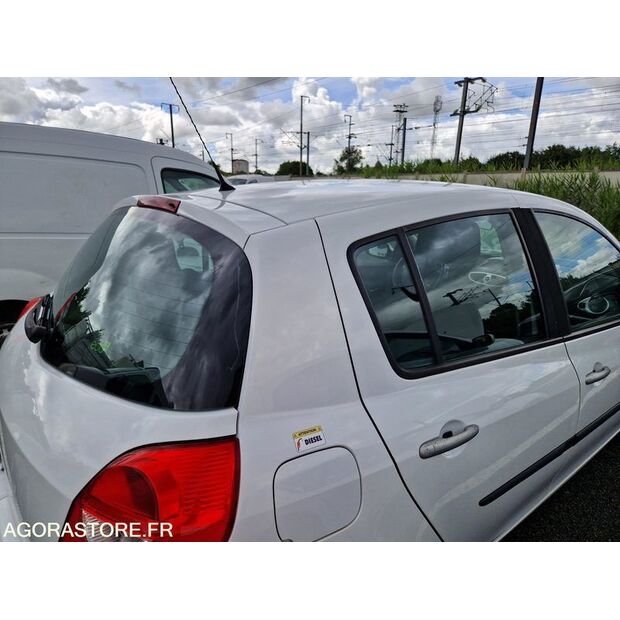 2008 Renault Clio-48178594