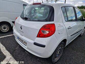 2008-renault-clio-1468063-48178595