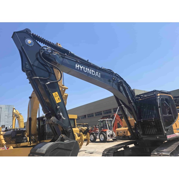 2025 Hyundai R220-48181624