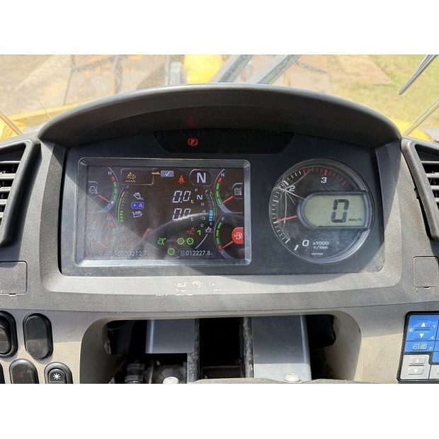 2017 Komatsu WA470-8-48184027