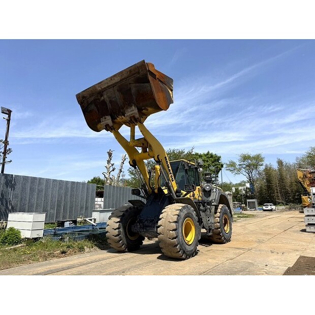 2017 Komatsu WA470-8-48184130