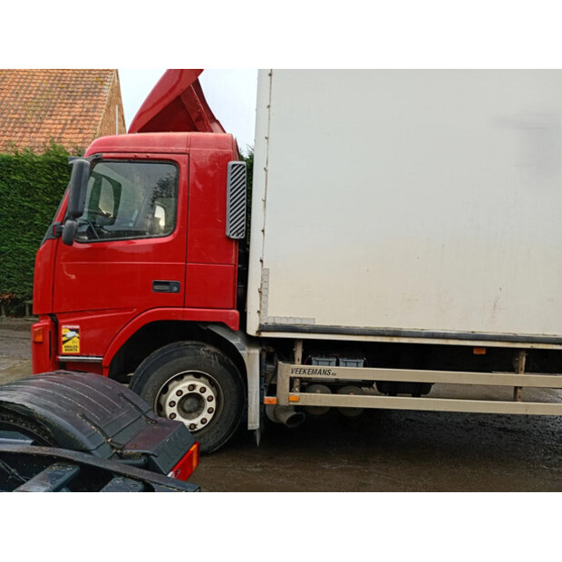 2002 Volvo FM-48184673