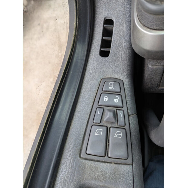 2002 Volvo FM-48184697