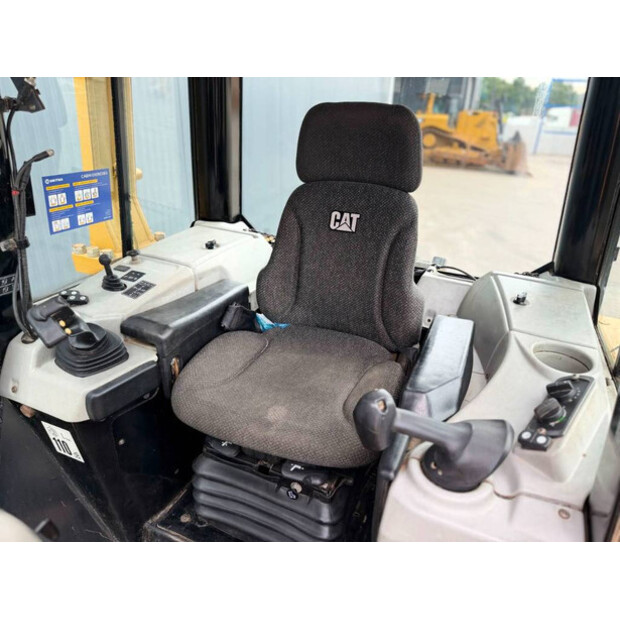2016 كاتربيلر D6N LGP-48185352
