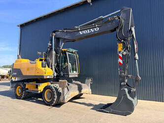 2014-volvo-180d-48186040