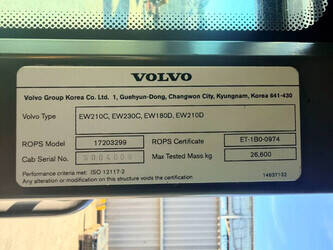 2014-volvo-180d-48186047