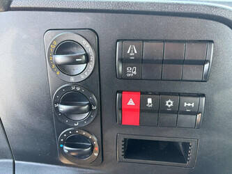 2020-mercedes-benz-atego-1116-48187352