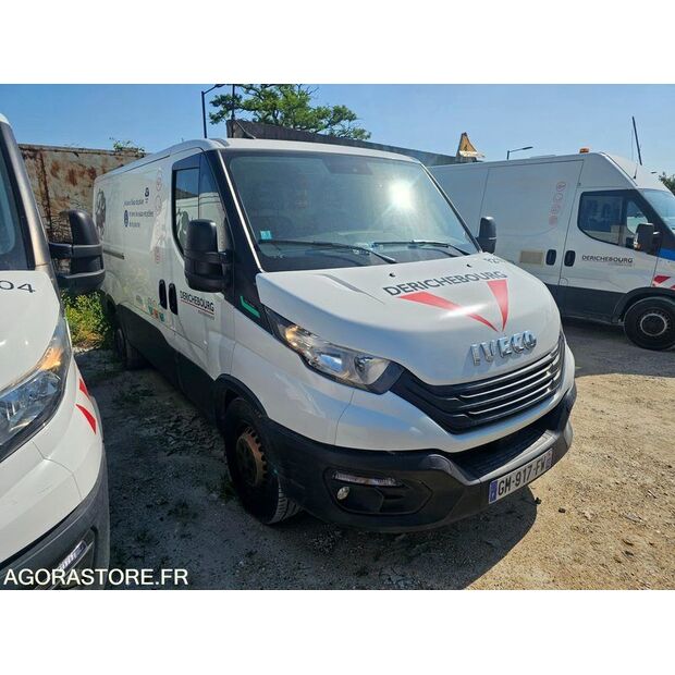 2023 Iveco 35S14N-48199793