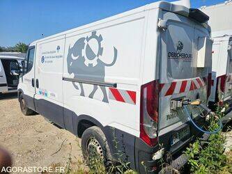 2023-iveco-35s14n-48199795
