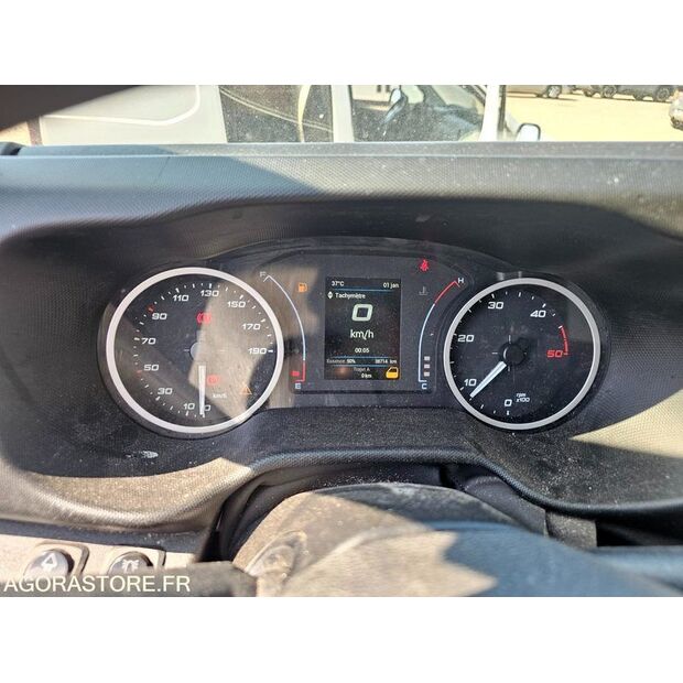 2023 Iveco 35S14N-48199803