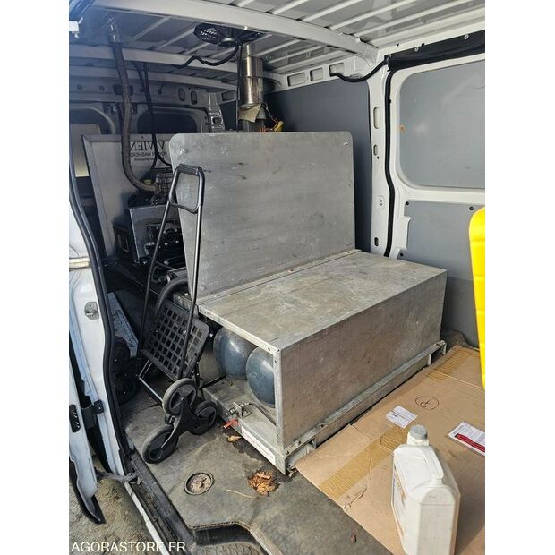 2023 Iveco 35S14N-48199808