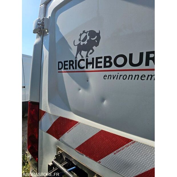 2023 Iveco 35S14N-48199823