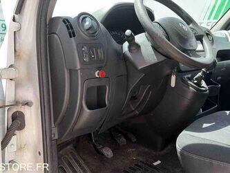 renault-master-1468258-48200157
