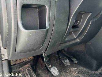 renault-master-1468258-48200186