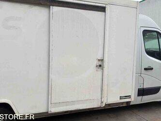 renault-master-1468259-48200252